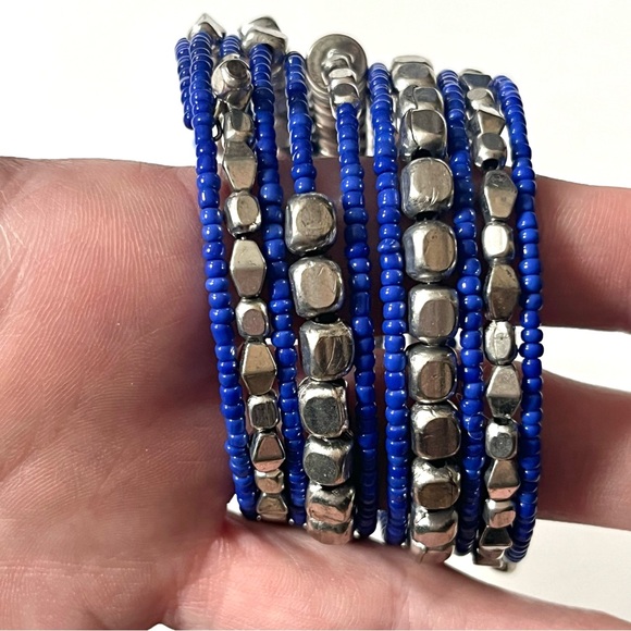 blue beaded & silver stone all in one “slinky” bracelet bangle - Picture 6 of 11